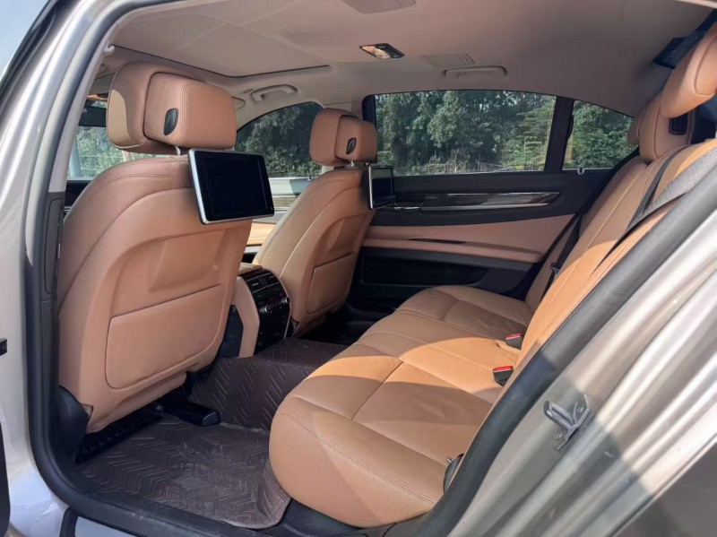 郑州15年宝马7系4