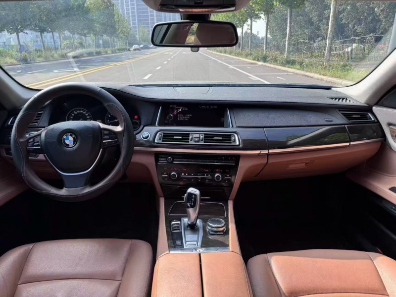 郑州15年宝马7系5