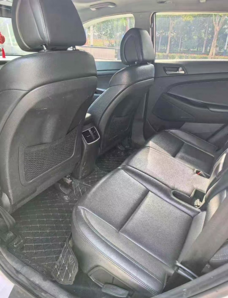 合肥17年现代途胜4