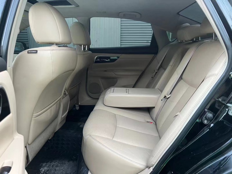 临沂18年日产天籁5