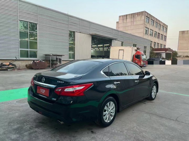 临沂18年日产天籁8