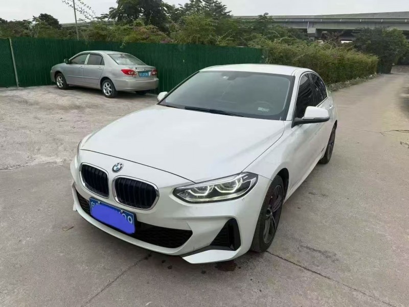 佛山22年宝马1系3