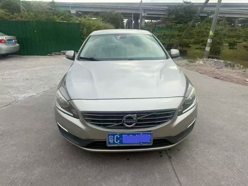 深圳14年沃尔沃S60L1
