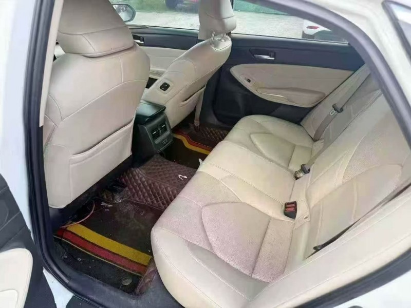 佛山20年丰田亚洲龙5