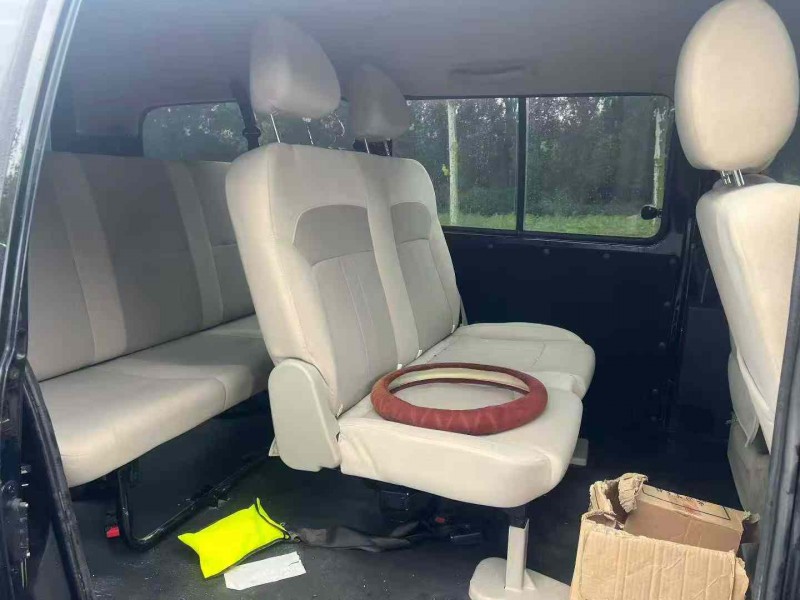 郑州21年东风菱智8