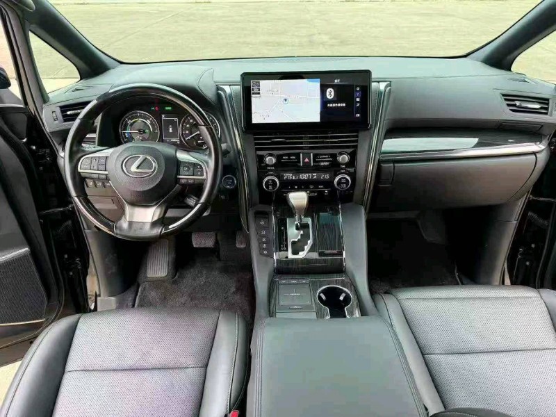 徐州21年雷克萨斯LM雷尔法5