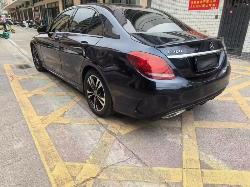 深圳18年奔驰C8