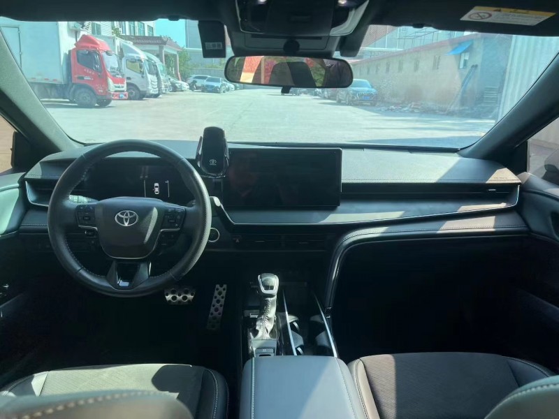 临沂25年丰田凯美瑞6