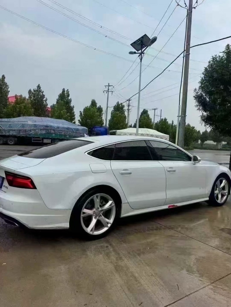 日照17年奥迪A7L9