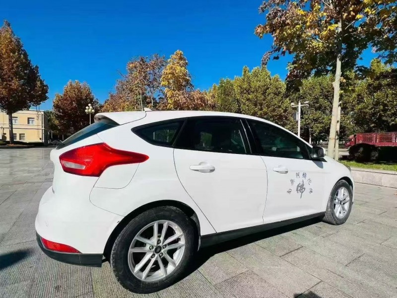 枣庄16年福特福克斯8