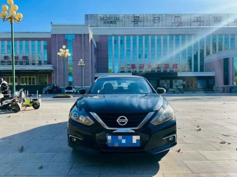 济南17年日产天籁1