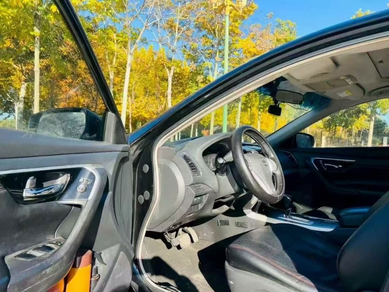 济南17年日产天籁4