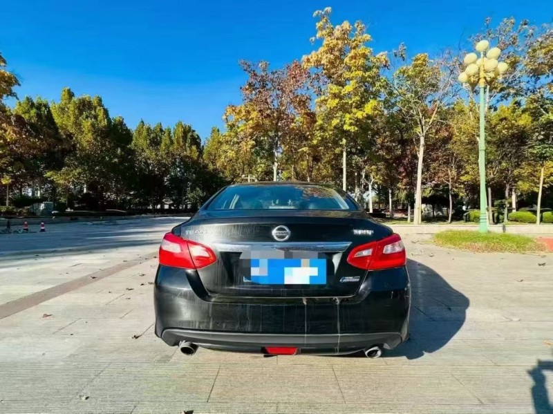 济南17年日产天籁8