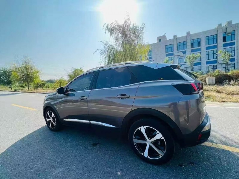 青岛17年东风标致7