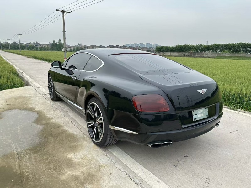 杭州13年宾利欧陆7