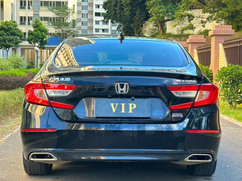 东莞20年本田雅阁9