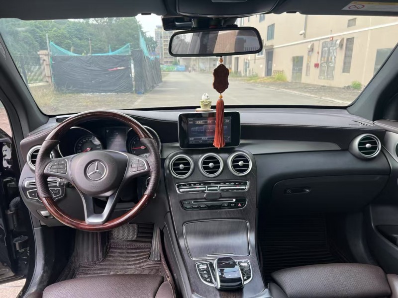 江门17年奔驰GLC6