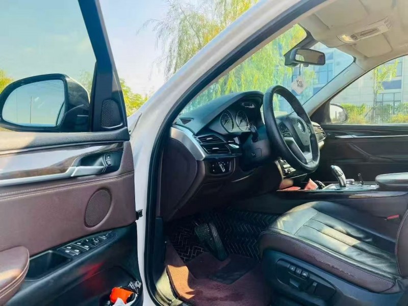 威海17年宝马X56