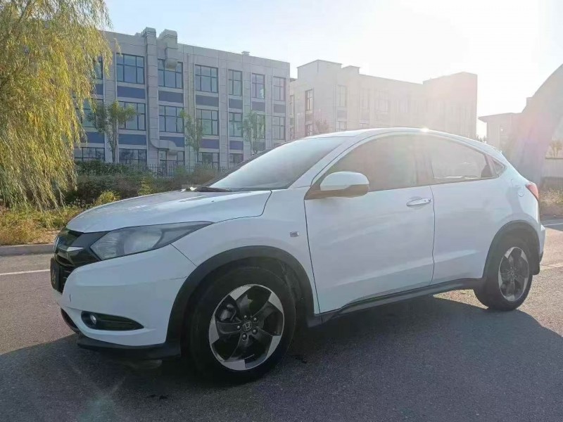 威海16年本田缤智2