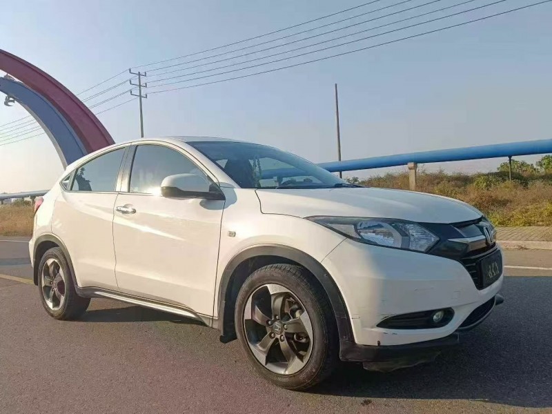 威海16年本田缤智3