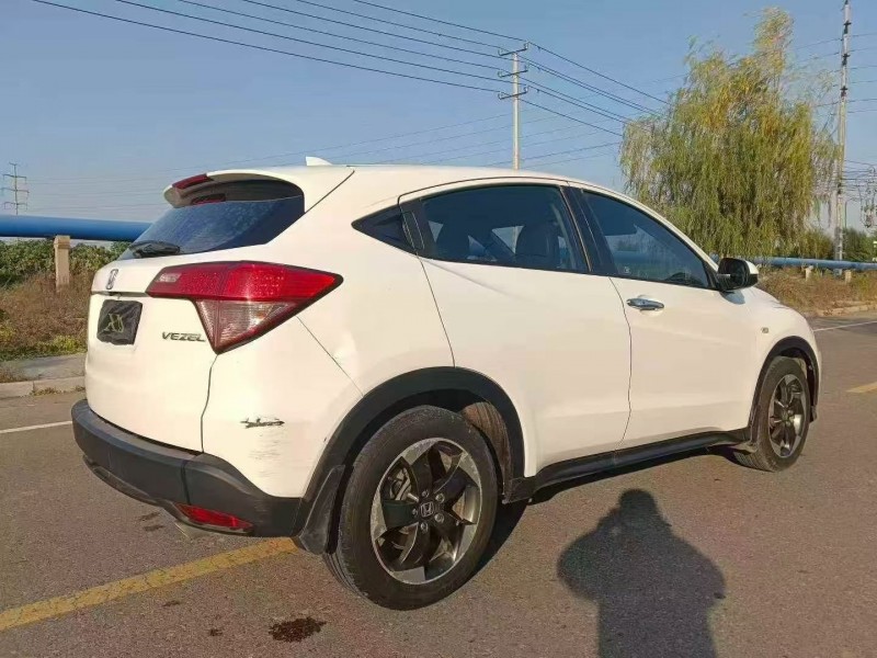 威海16年本田缤智8