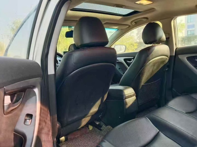 威海16年现代朗动4