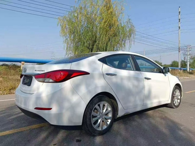 威海16年现代朗动8