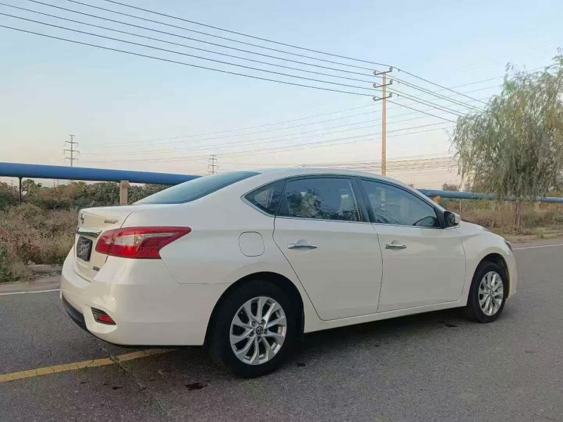 威海18年日产轩逸7