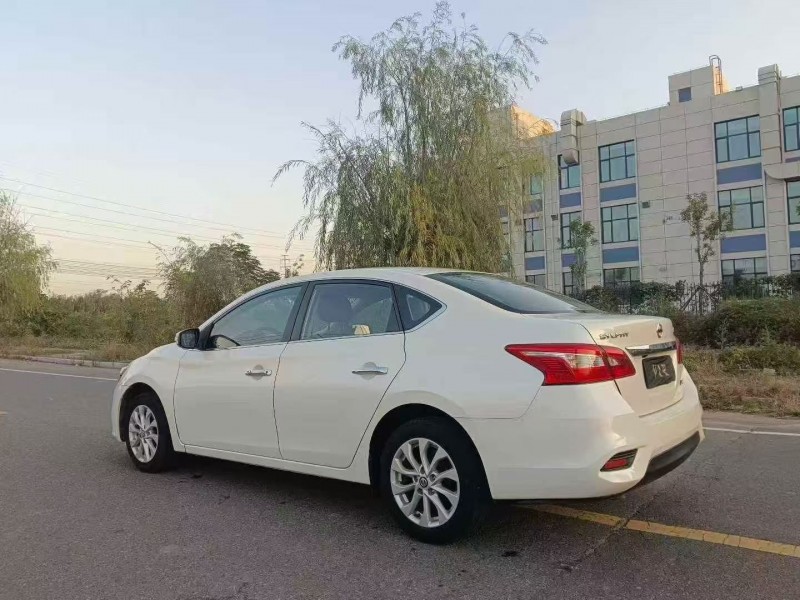 威海18年日产轩逸8