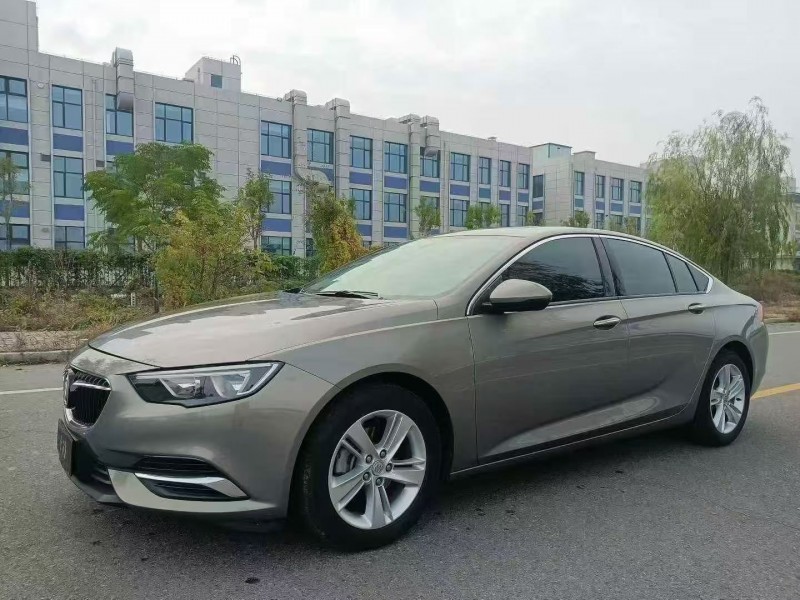 威海18年别克君威3