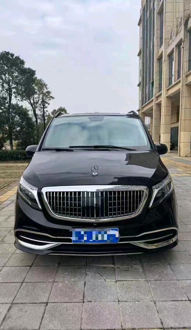 南昌22年奔驰威霆1