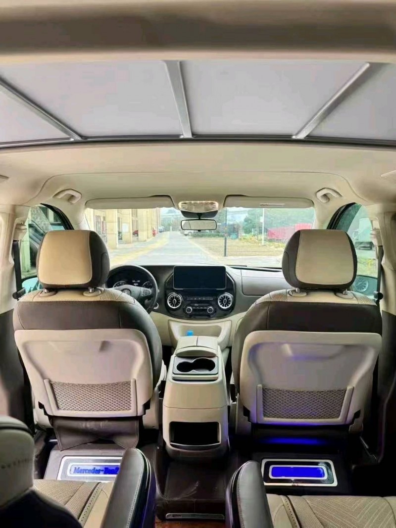 南昌22年奔驰威霆5