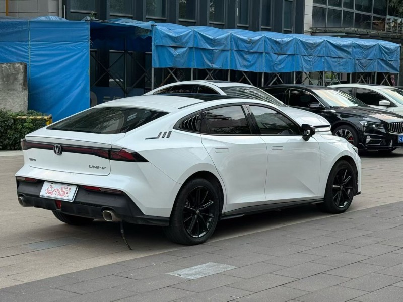 佛山25年长安汽车UNI7