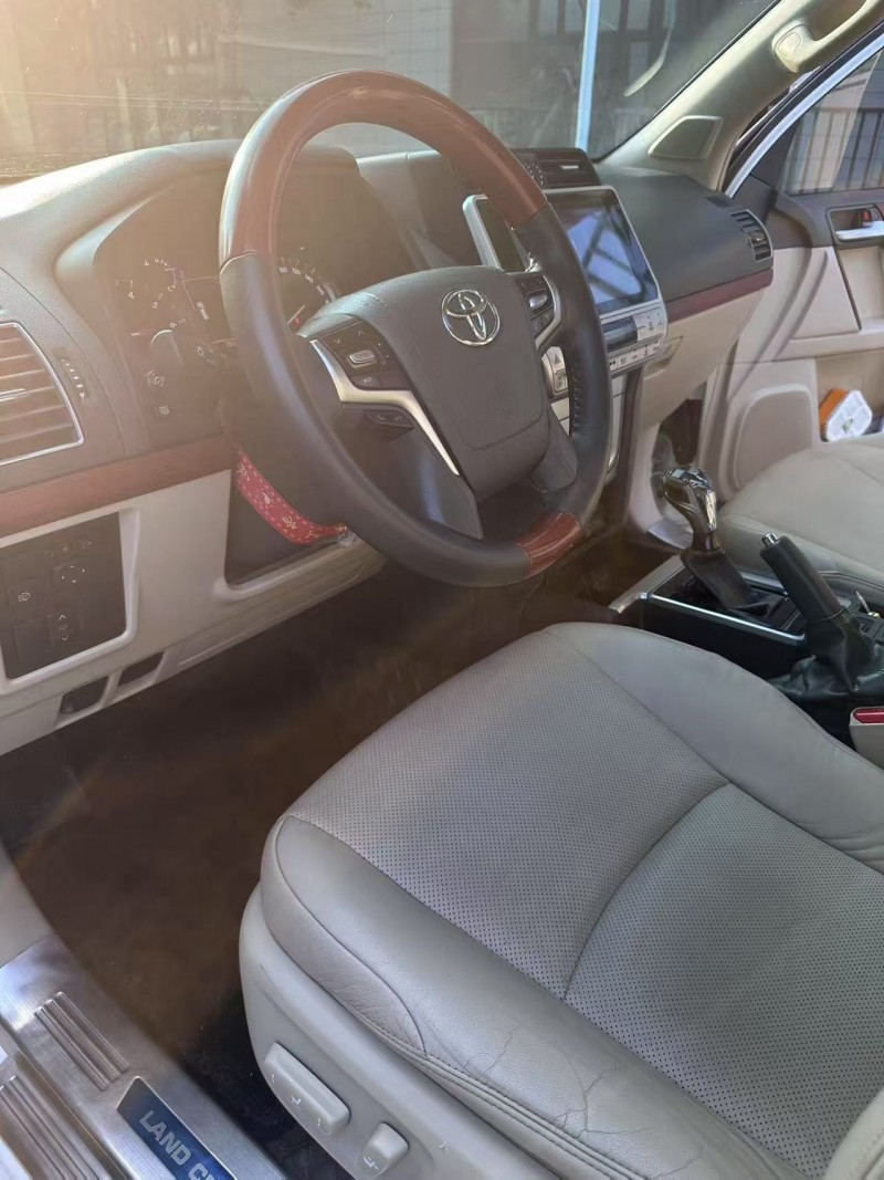 佛山19年丰田普拉多4