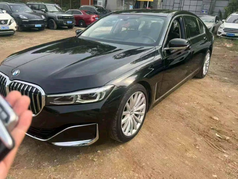 武汉21年宝马7系3