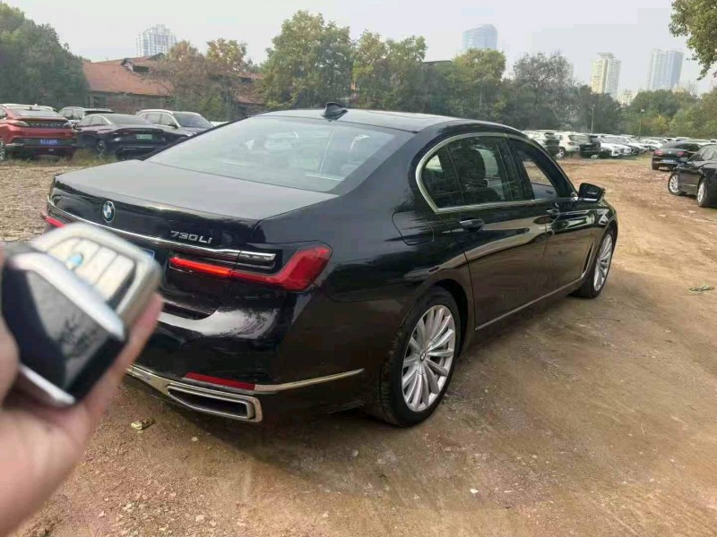 武汉21年宝马7系4