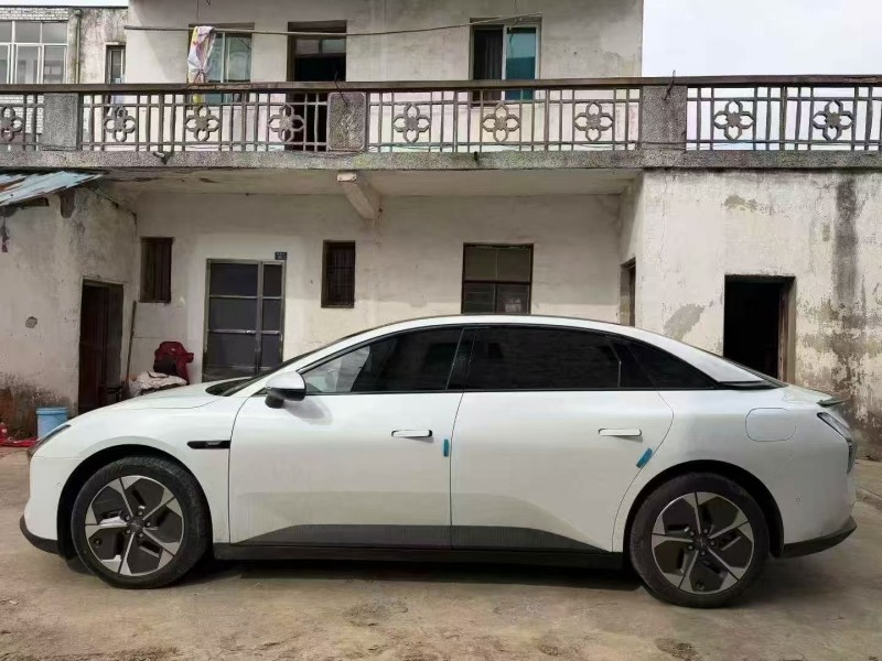 苏州25年小鹏汽车m032