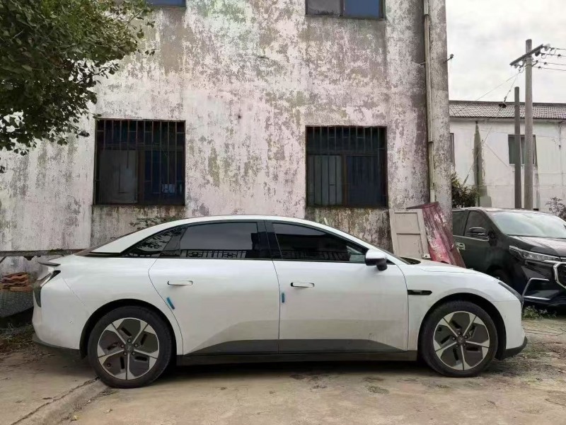 苏州25年小鹏汽车m037