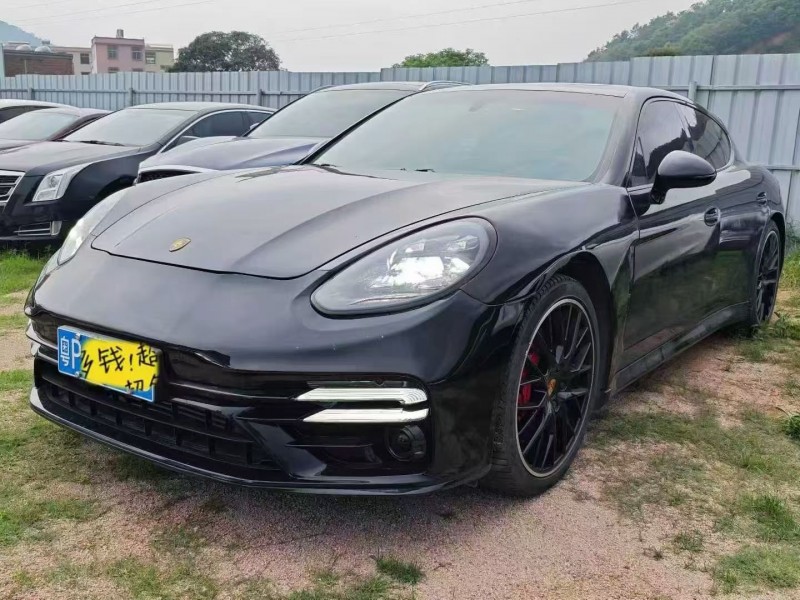 韶关12年保时捷帕拉梅拉2