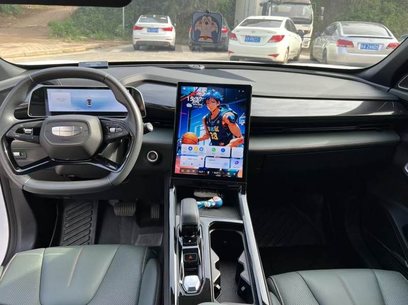 南宁25年吉利博越6