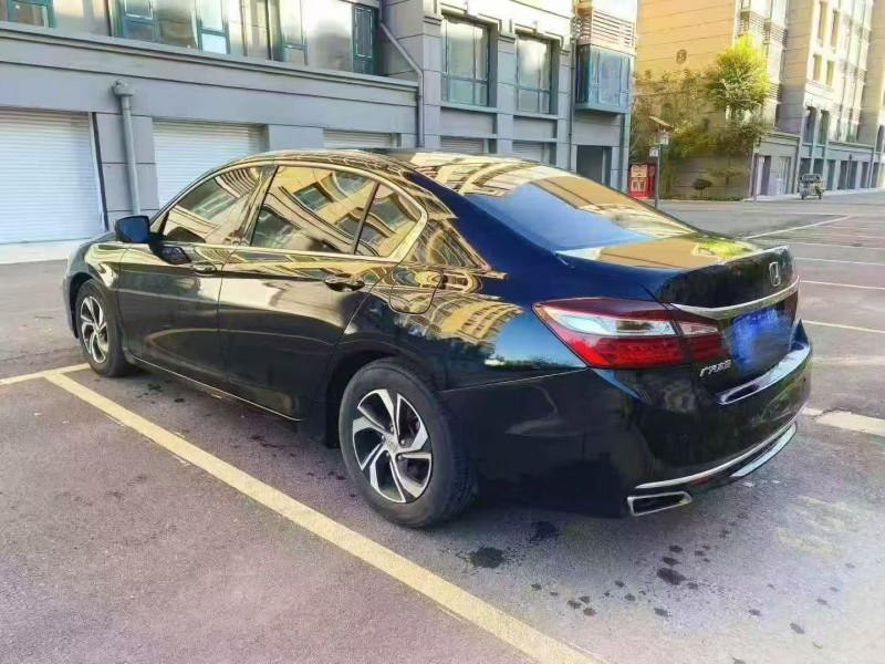 济南16年本田雅阁8