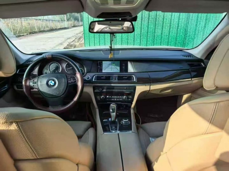 天津11年宝马7系5