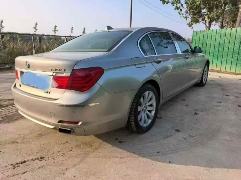 天津11年宝马7系8