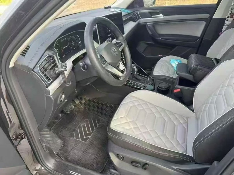 平顶山25年大众探岳6