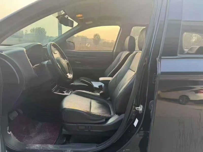 淄博18年三菱欧蓝德3