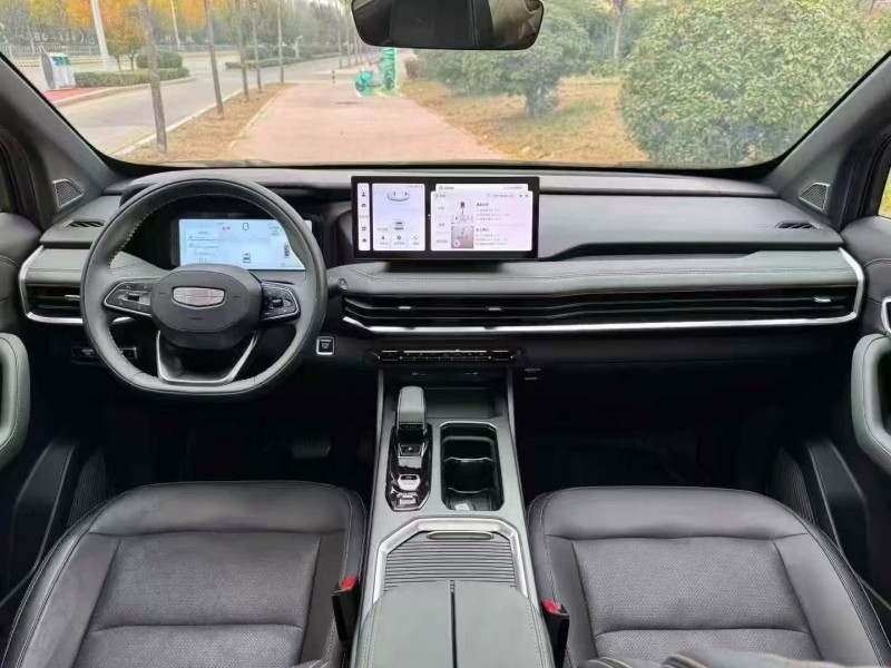 枣庄23年吉利豪越4