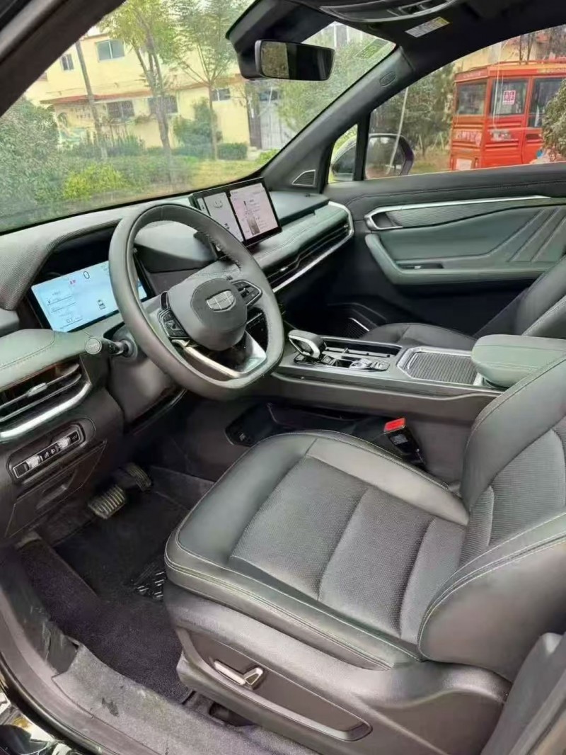 枣庄23年吉利豪越6