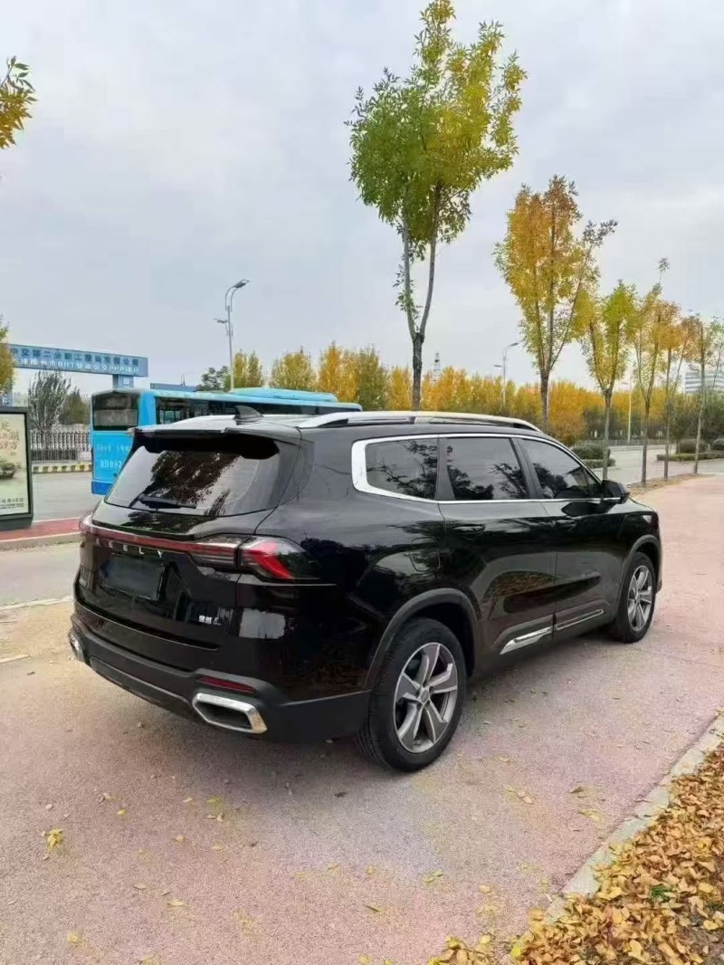 枣庄23年吉利豪越7