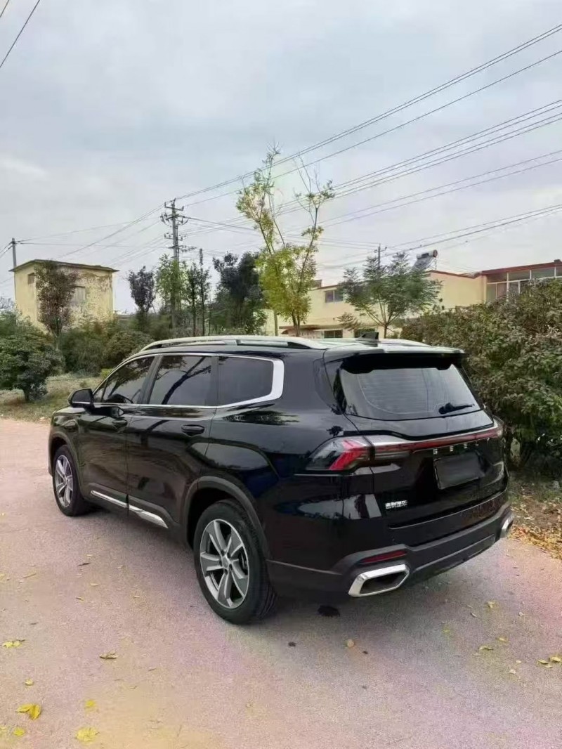 枣庄23年吉利豪越8