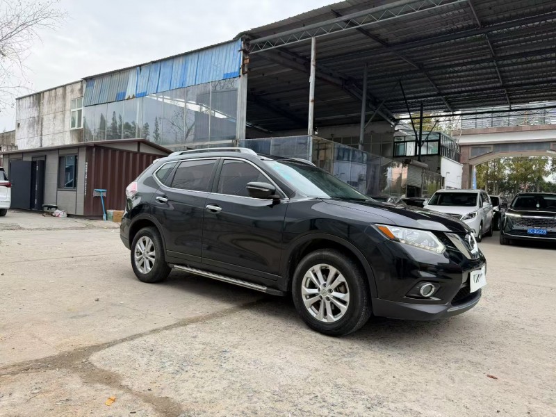 徐州16年日产奇骏3